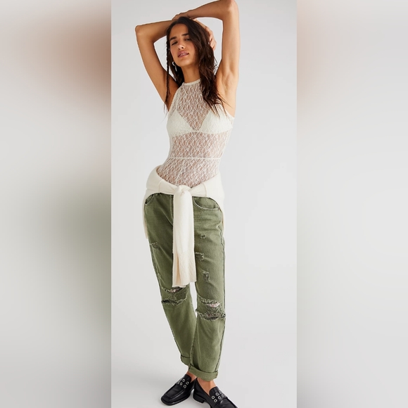 ✨️Host Pick✨️ NWT One Teaspoon Saints Boyfriend Jeans - Picture 2 of 4